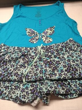BUTTERFLIES ~ 2 Piece Pajama Shorts Set~ Size M~brand white stay  ~  ~